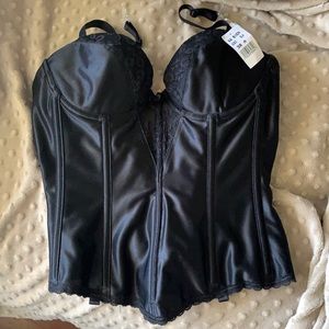 Brand NEW w/tags Black 38A corset